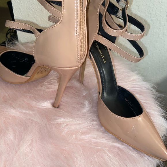 Beige High Heel - Picture 4 of 6